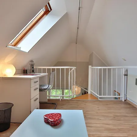 Am Rosenhain 6 Am Rosenhain 6 5 Daire *